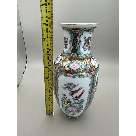 Vintage Rose Medallion Chinese 8 inch Hand Painted Porcelain Vase - Picture 6 of 7